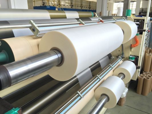 BOPP Film termico laminante Rollo Dimensione 350mm 3000m Film termico laminante Ideale per rivestimenti laminati carta carta stampata